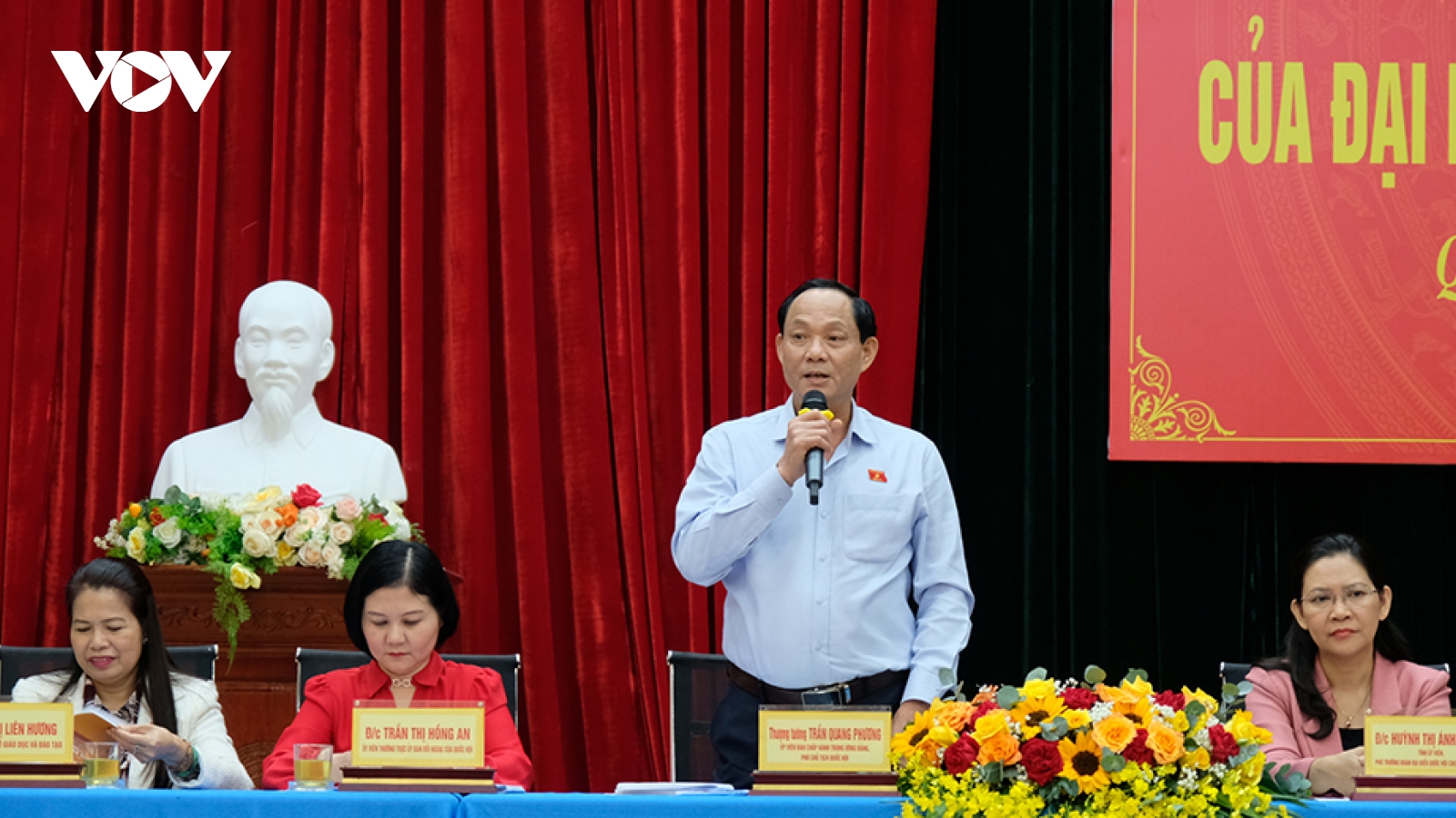 Phó Chủ tịch Quốc hội: "Trang bị hiện đại mà không có người làm, lãng phí quá!"